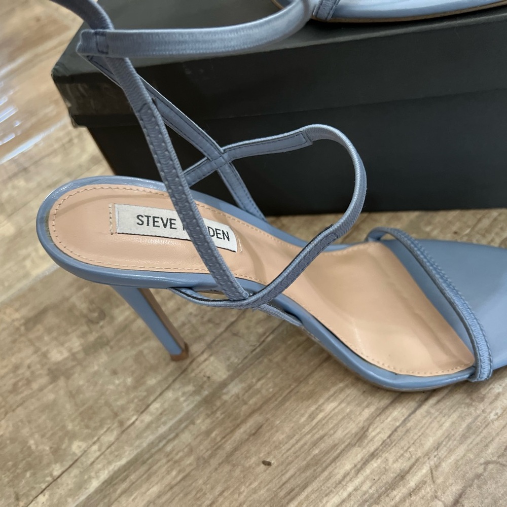 Steve Madden Women’s Nectur Heeled Sandals – Dusty Blue